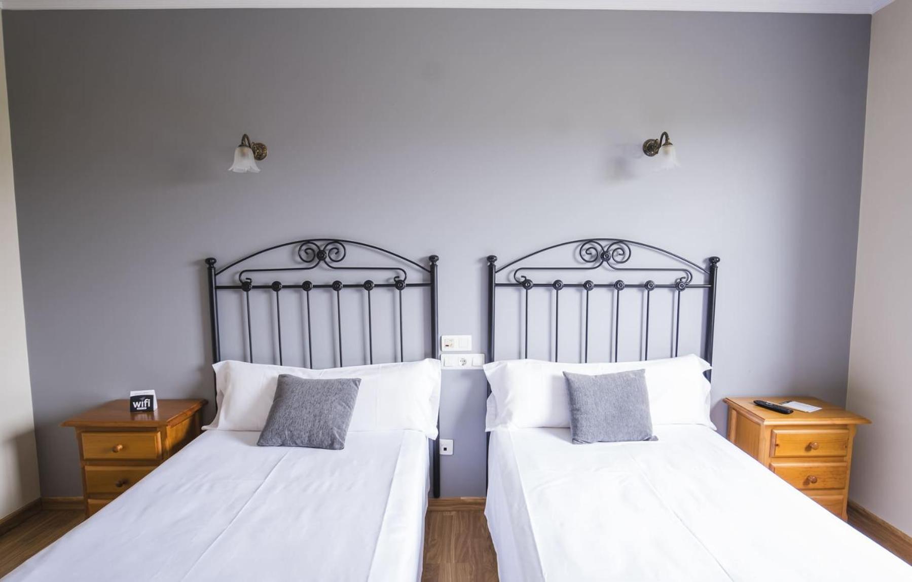 Alda Alpina Hotel บียานูเอบา เด อาโรซา ภายนอก รูปภาพ