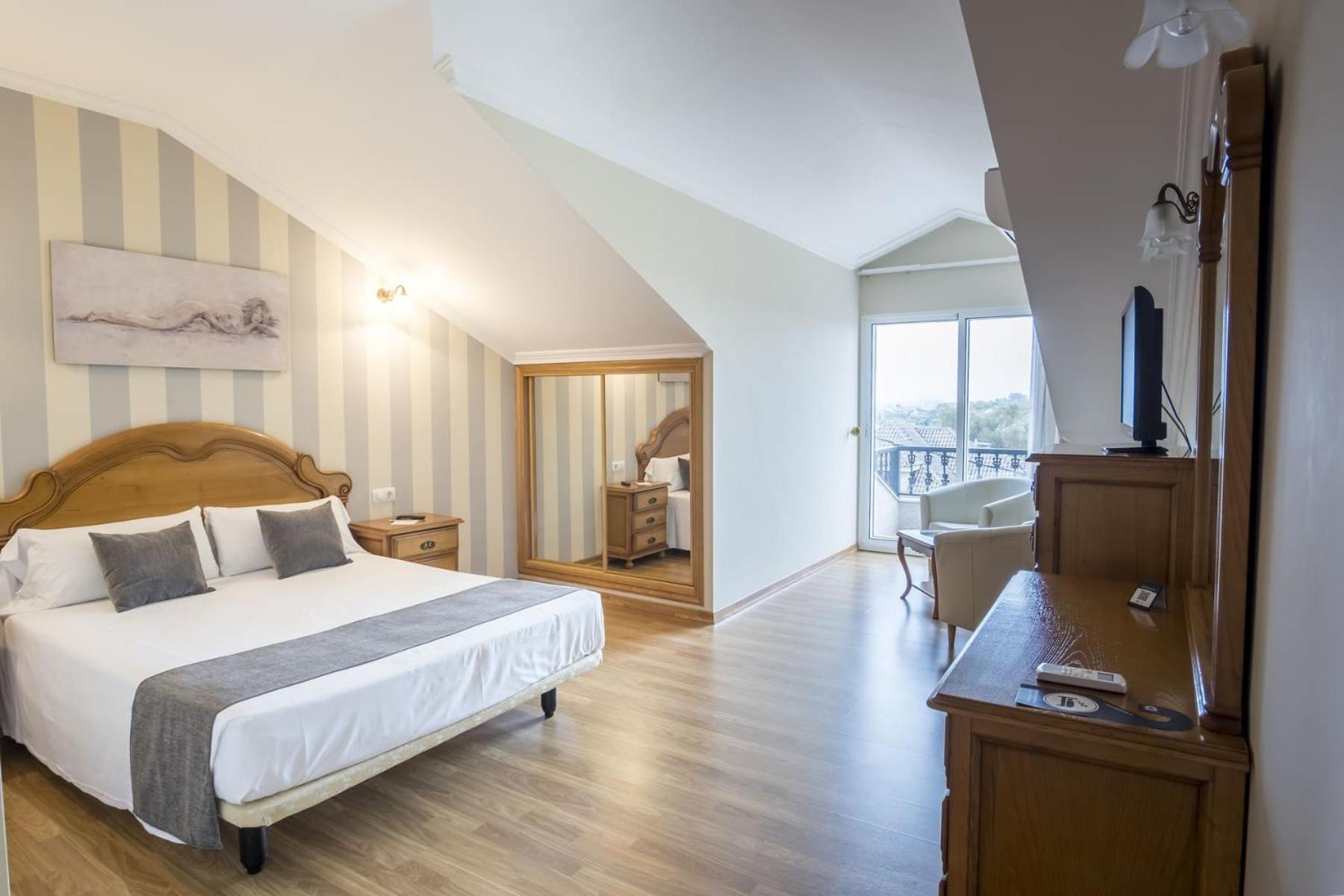 Alda Alpina Hotel บียานูเอบา เด อาโรซา ภายนอก รูปภาพ