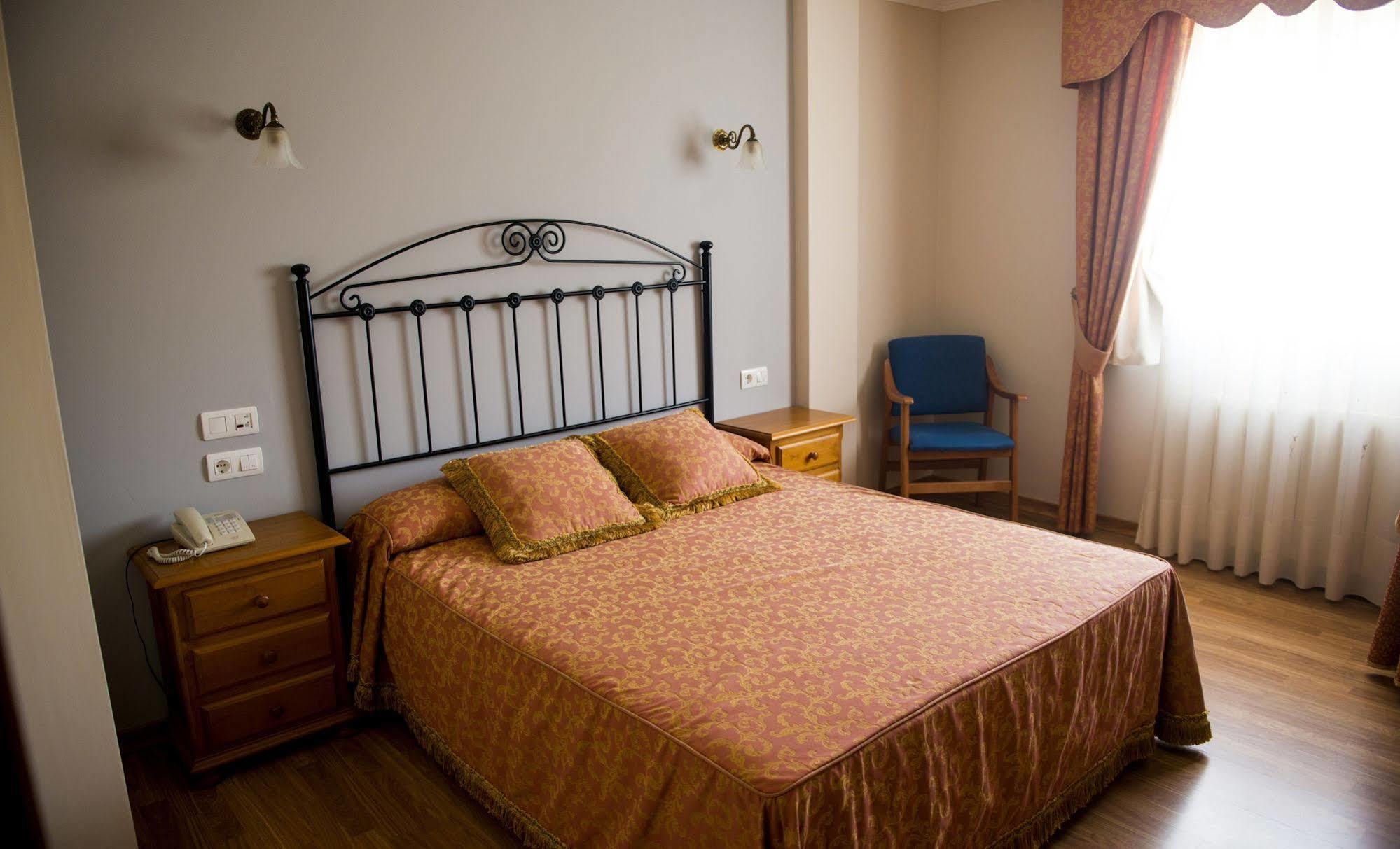 Alda Alpina Hotel บียานูเอบา เด อาโรซา ภายนอก รูปภาพ